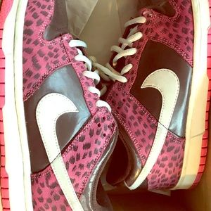Youth Nike Dunk Low 5.5